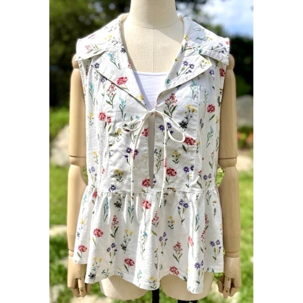 Marc New York Floral Tie Front Peplum Vest Top L White Wildflower Cottagecore⁠